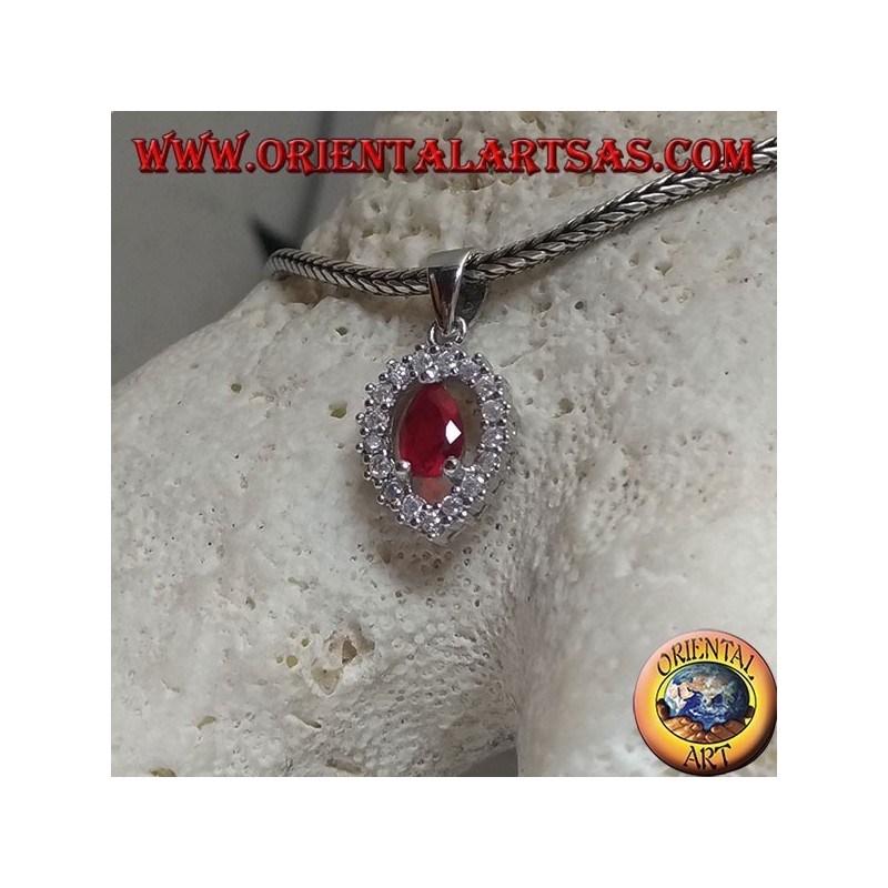 Ciondolo in argento con rubino sintetico a goccia incastonato su montatura a goccia rovesciata di zirconi