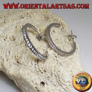 Simple squared circle silver earrings with a row of 25 mm central white zircons