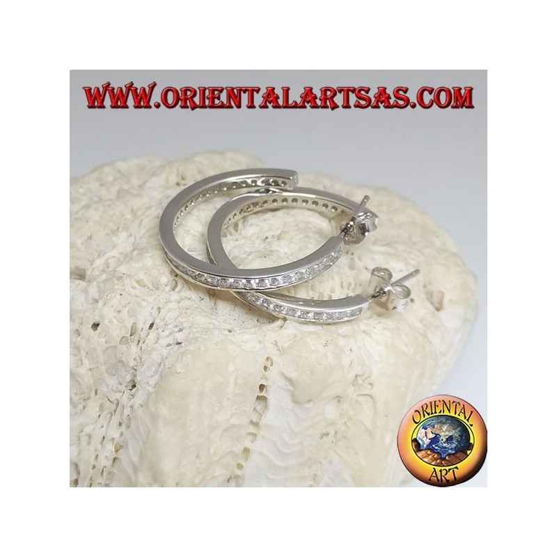 Boucles d'oreilles simples en argent avec cercle carré et une rangée de zircons blancs centraux de 25 mm