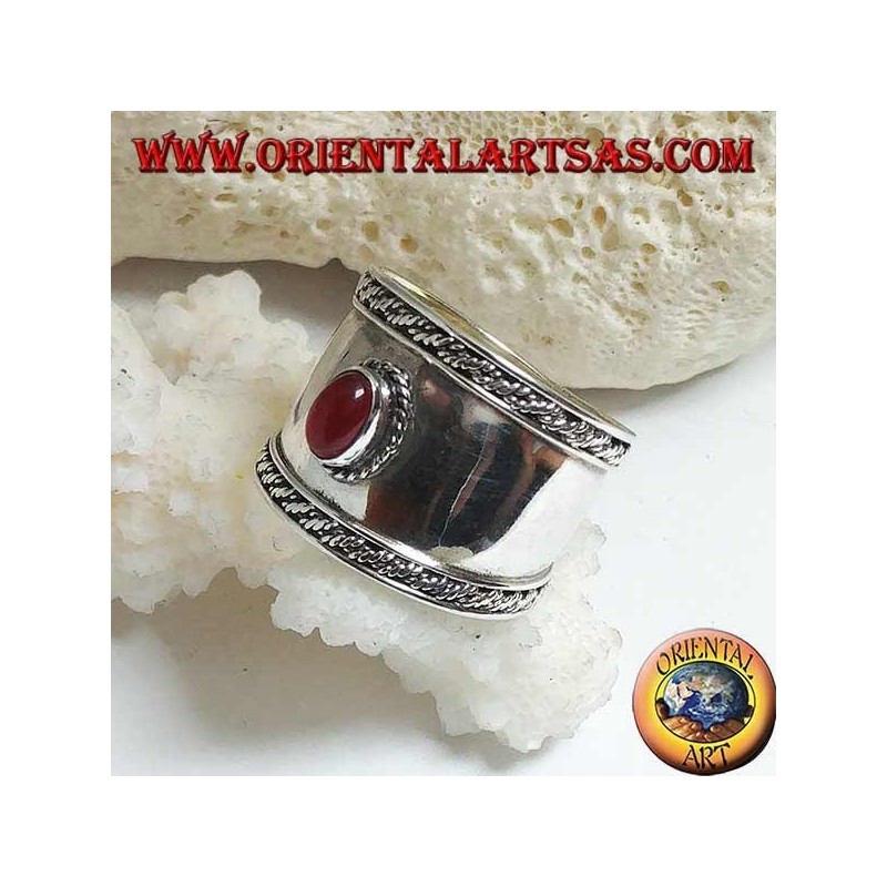 Bague en argent à large bande avec cornaline ovale et tissage de contour, Bali
