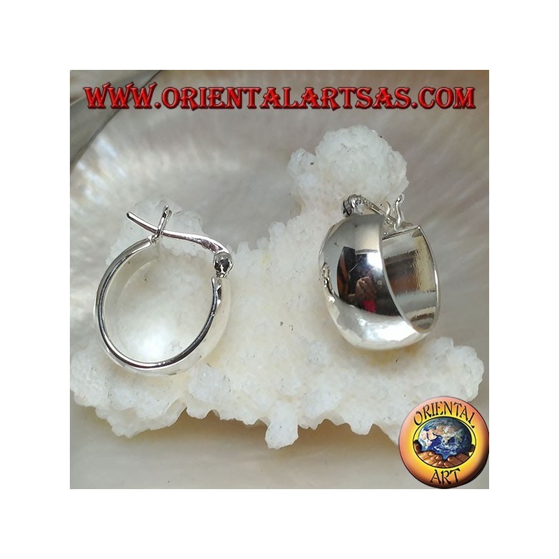 Pendiente simple ovalado ovalado de plata y cierre de palanca de 18 x 16 x 8 mm