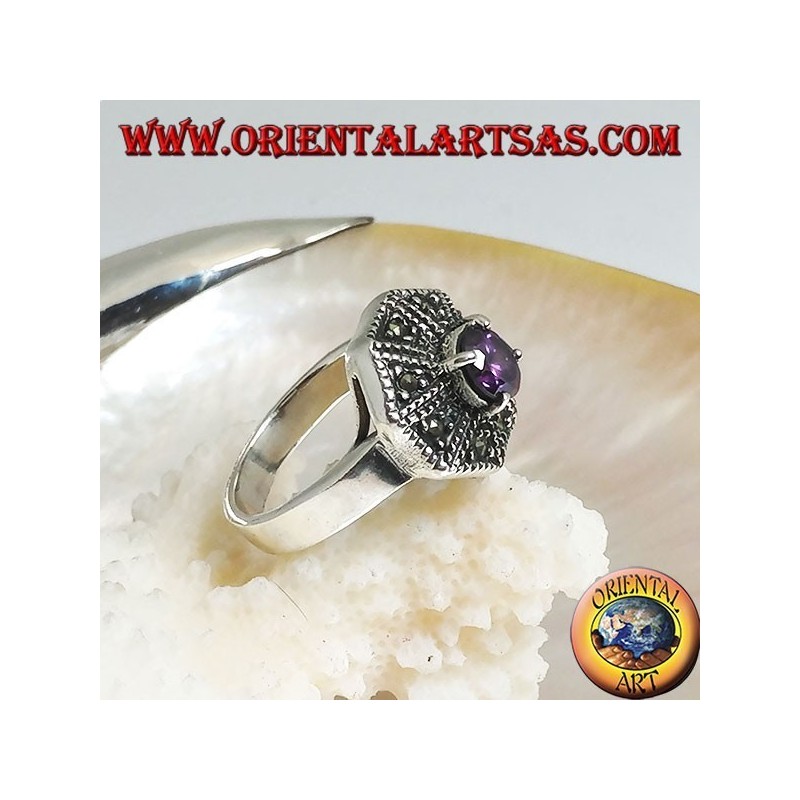 Anillo octogonal de plata con circonita redonda de color amatista y marcasita
