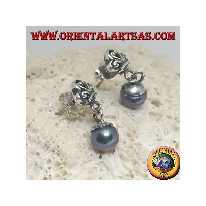 Silver lobe earrings with crown and gray freshwater pearl pendant