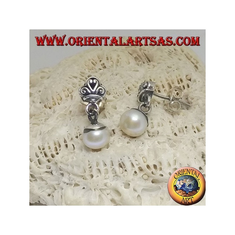 Silver lobe earrings with crown and white pendant freshwater pearl