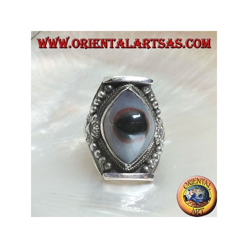 Silver ring with two-tone oval Shiva eye agate on a Nepalese setting