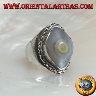 Bague en argent avec agate Shiva claire et bordure en chaîne