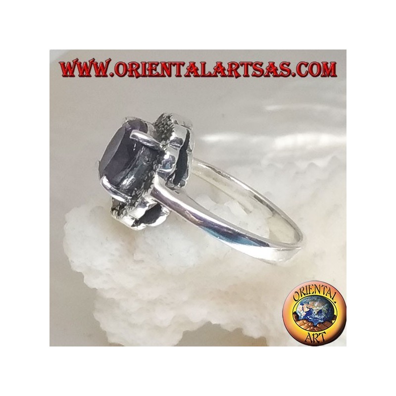 Anello in argento a margherita con ametista naturale ovale incastonata e marcassite a petali