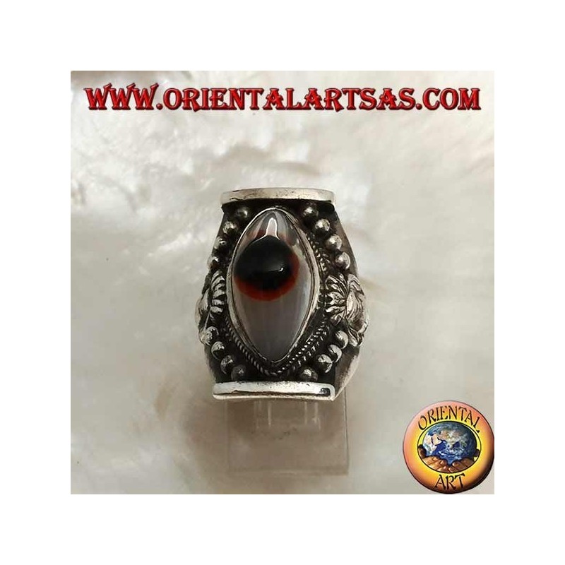 Anillo plateado ovalado que sobresale en dos tonos con ojo de ágata Shiva en configuración nepalí