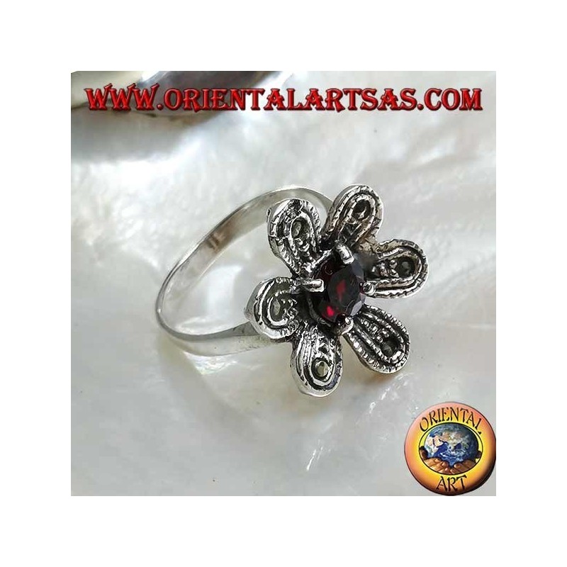 Silberring in Form einer Blume "Stern von Bethlehem" mit rundem Naturgranat und Markasit