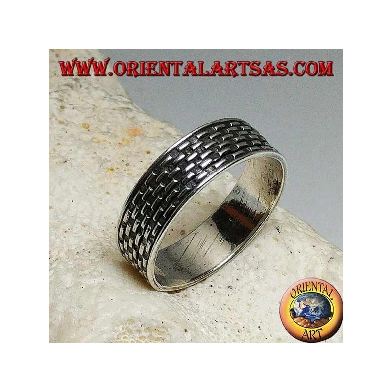 Bague en argent avec damier rectangle en bas-relief gravé...