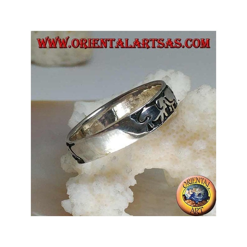 Bague en argent avec éléphants d'affilée en haut relief