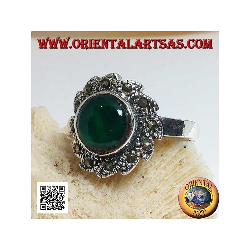 Silver ring with round green agate surrounded by marcasite arranged in a vortex