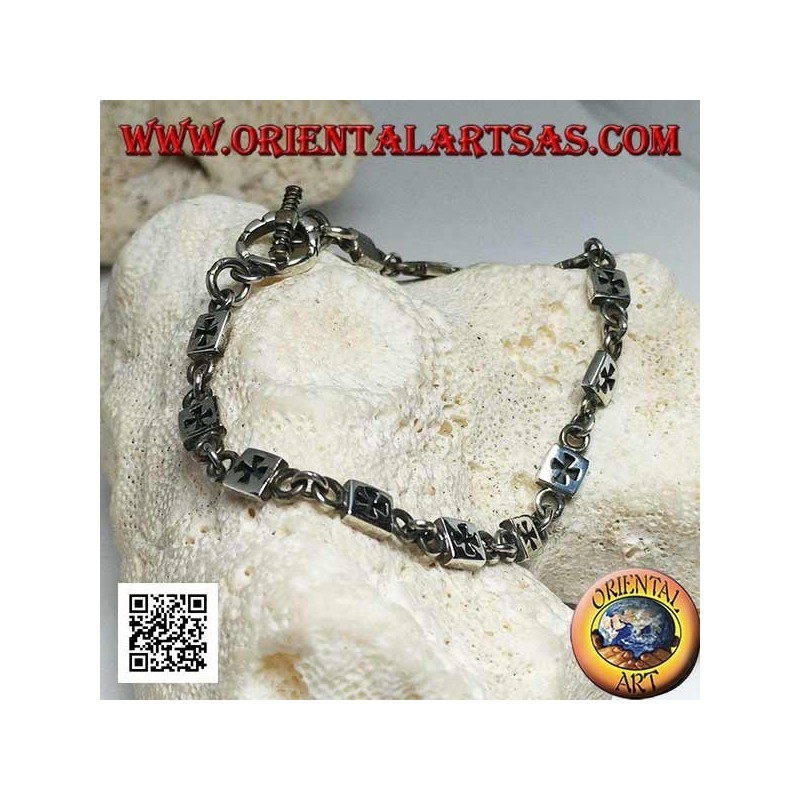 Soft silver bracelet with plaques engraved with bas-relief alternating with rings
