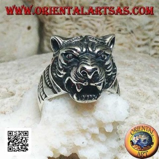 Massiver silberner Ring mit großem hervorstehendem Tigerkopf