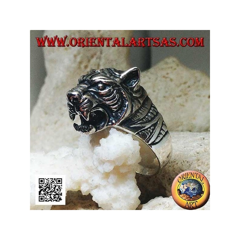 Solid silver ring with large prominent protruding tiger head