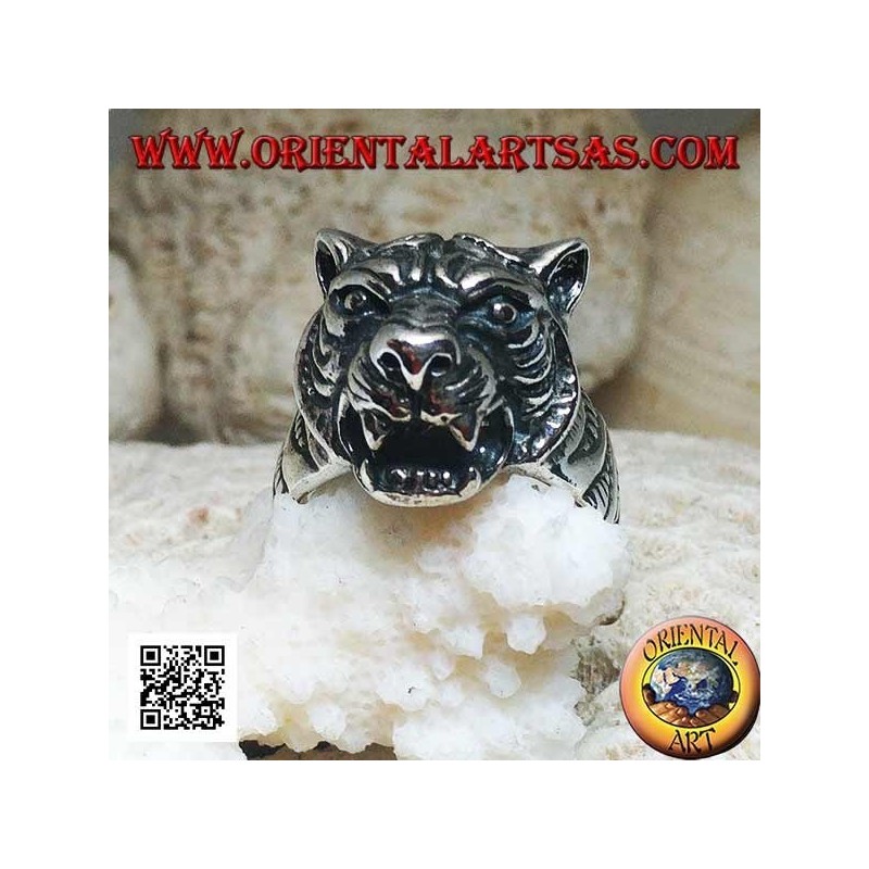 Anello in argento massiccio con grande testa di tigre imponente sporgente