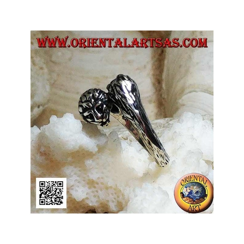 Silver ring couple of lion heads and lioness in love who meet