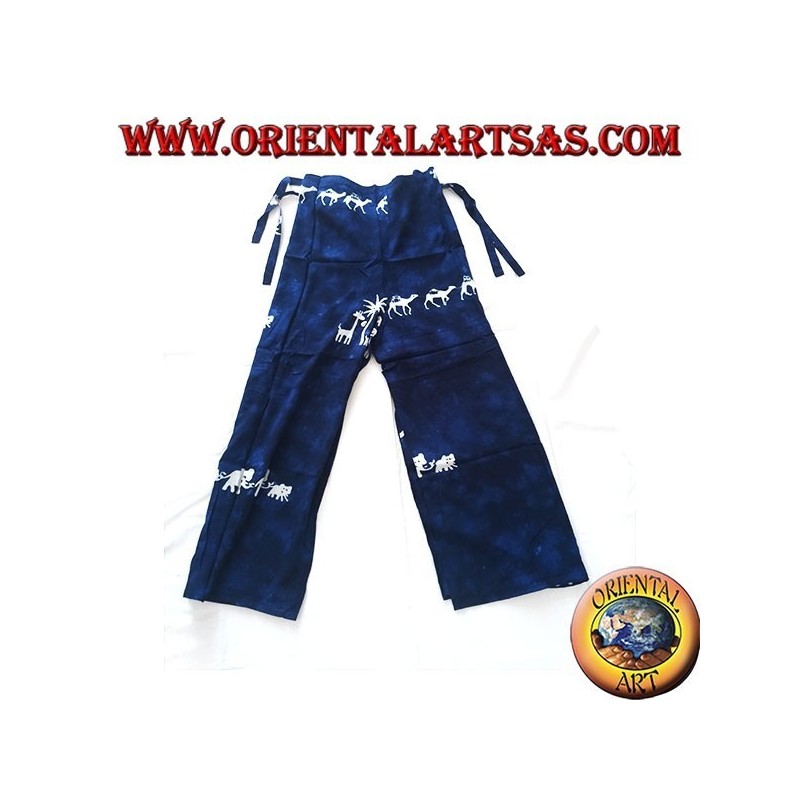 Pantapareo marino unisex azul largo con diseños blancos de familias de elefantes, jirafas y camellos