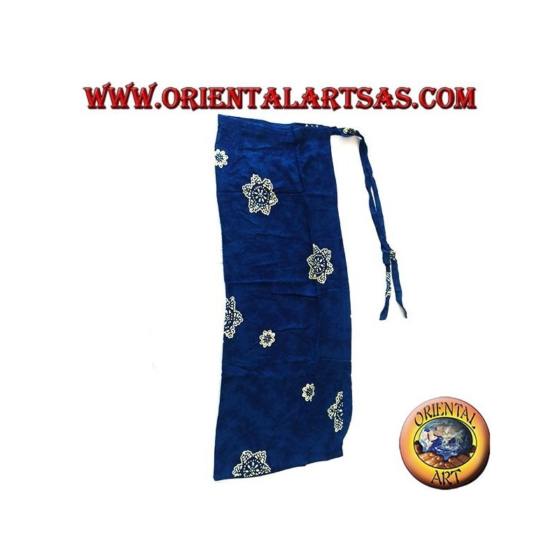 Falda pareo azul con diseños de flores amarillas