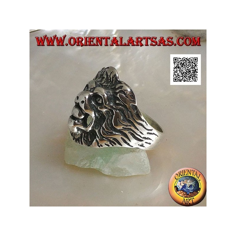 Bague en argent, tête de lion saillante à la grecque