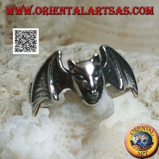Anillo de plata, cabeza de diablo con alas de murciélago