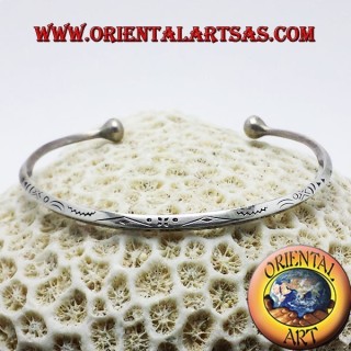 bracciale rigido triangolare fatto a mano in argento