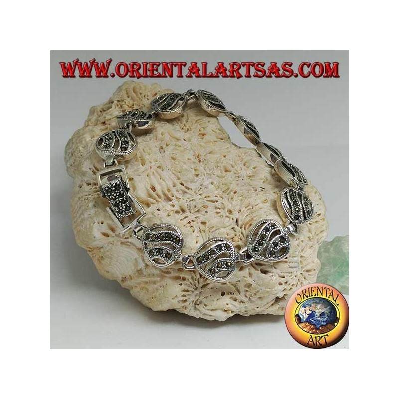 Bracciale in argento con 11 cuori traforati con due linee ondulate tempestati di marcassite