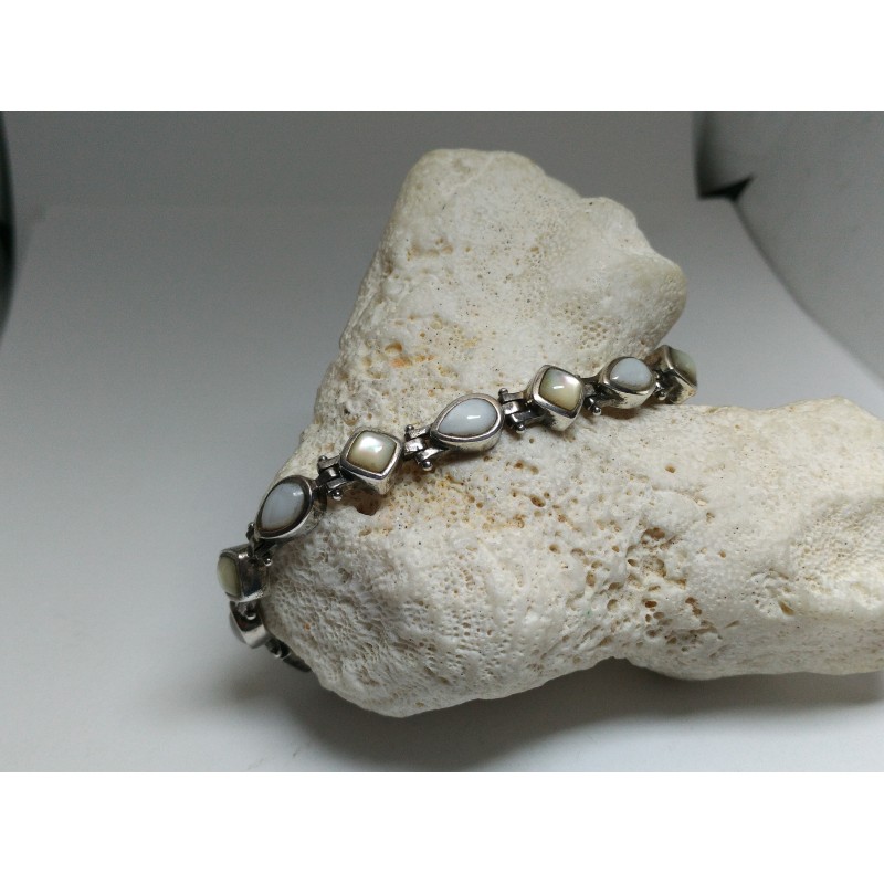 Bracelet en argent avec nacre losange et goutte alternée
