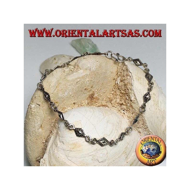 Bracelet en argent tendre avec des plaques rhomboïdes aux contours pointillés