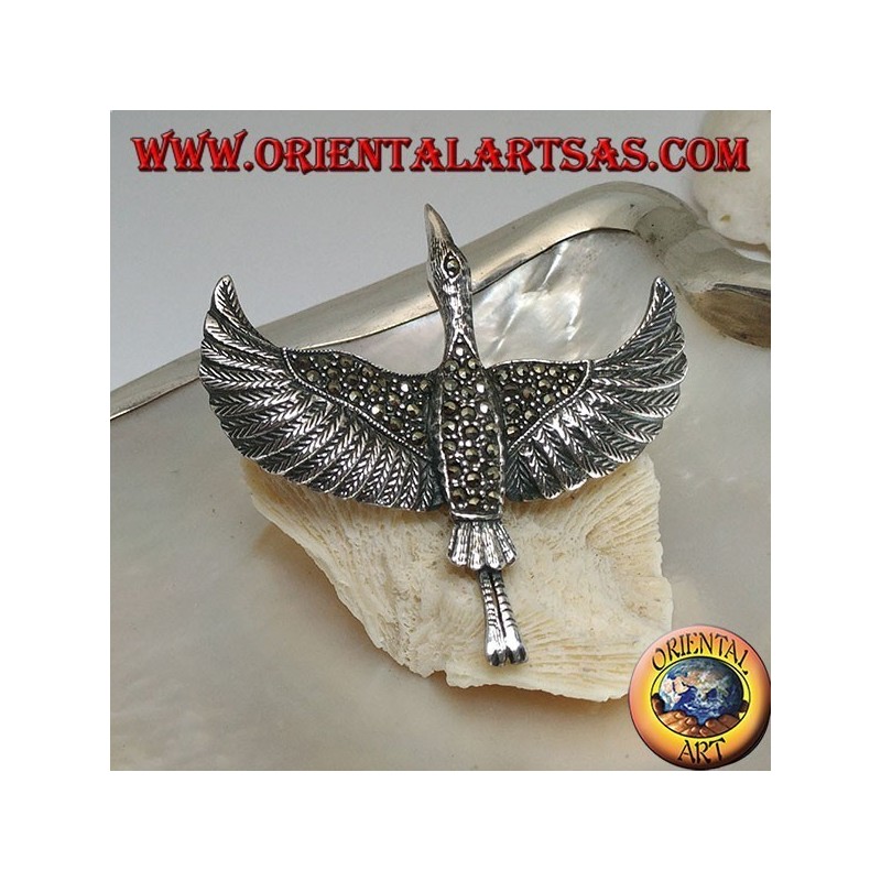 Broche en argent en forme d'albatros (Diomedeidae) en vol aux ailes déployées parsemées de marcassite