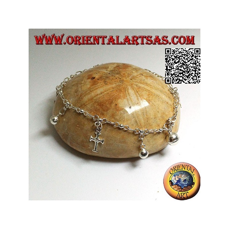 Bracelet chaîne en argent doux avec croix et cloches suspendues