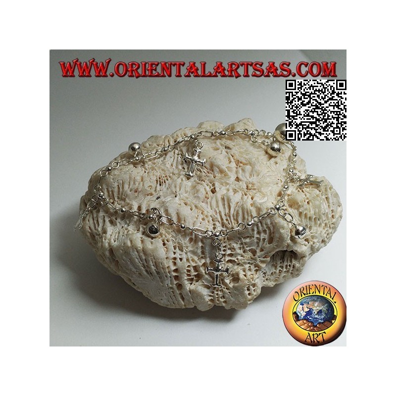 Weiches Silberkettenarmband mit hängenden Kreuzen und Glocken