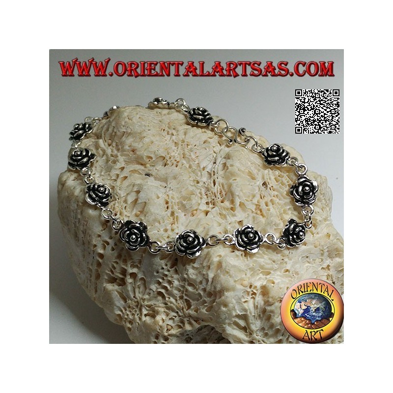 Weiches Silberkettenarmband mit Rosenreihe und darunterliegendem Teller
