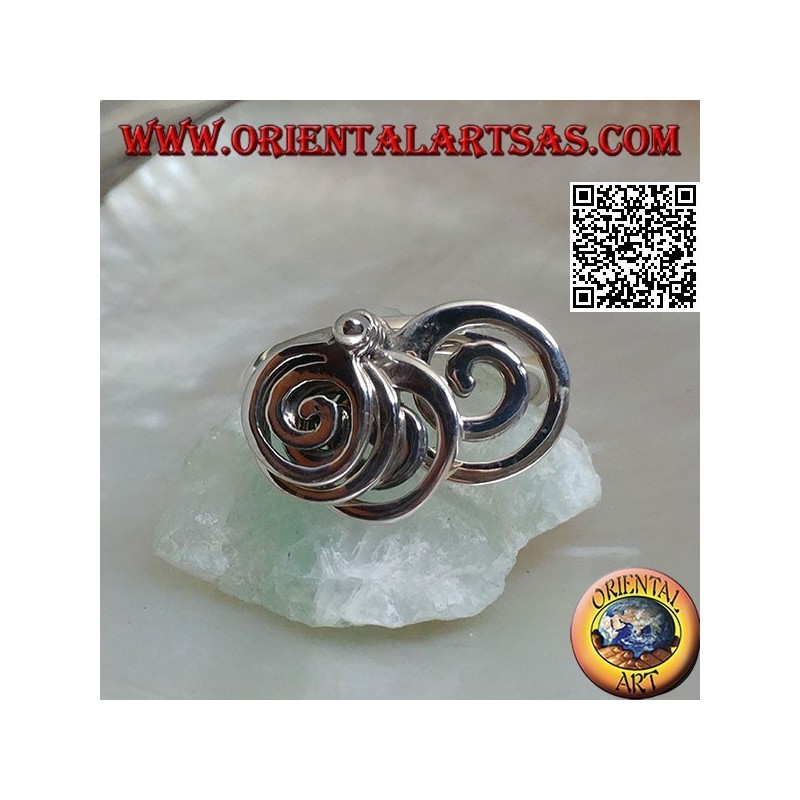 Silver ring with 4 rotating growing spirals