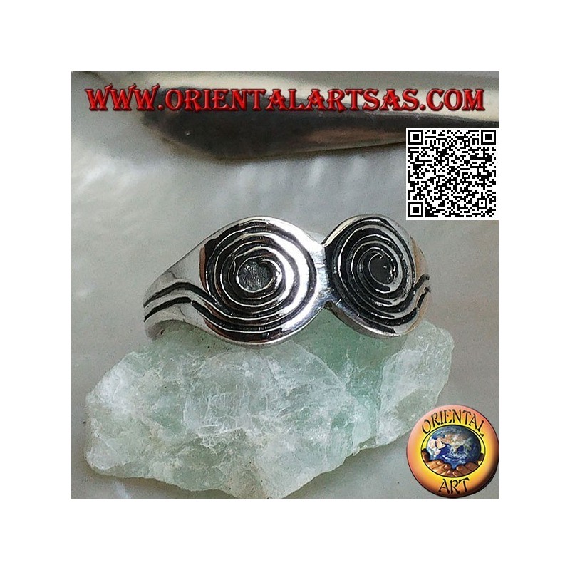 Anello in argento con due spirali incise affiancate
