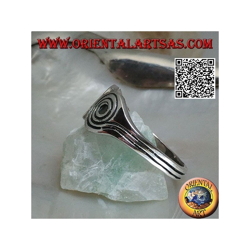 Anello in argento con due spirali incise affiancate