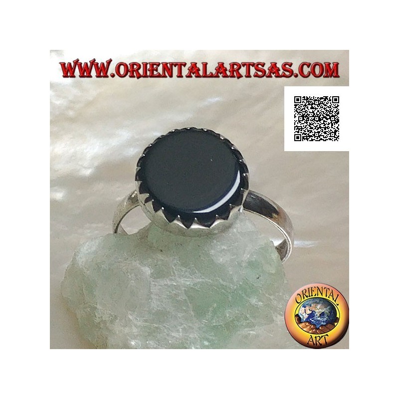 Silver ring with flat round onyx set with teeth on a simple setting