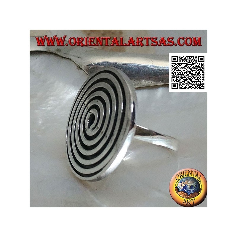 Anillo protector plateado con espiral grande