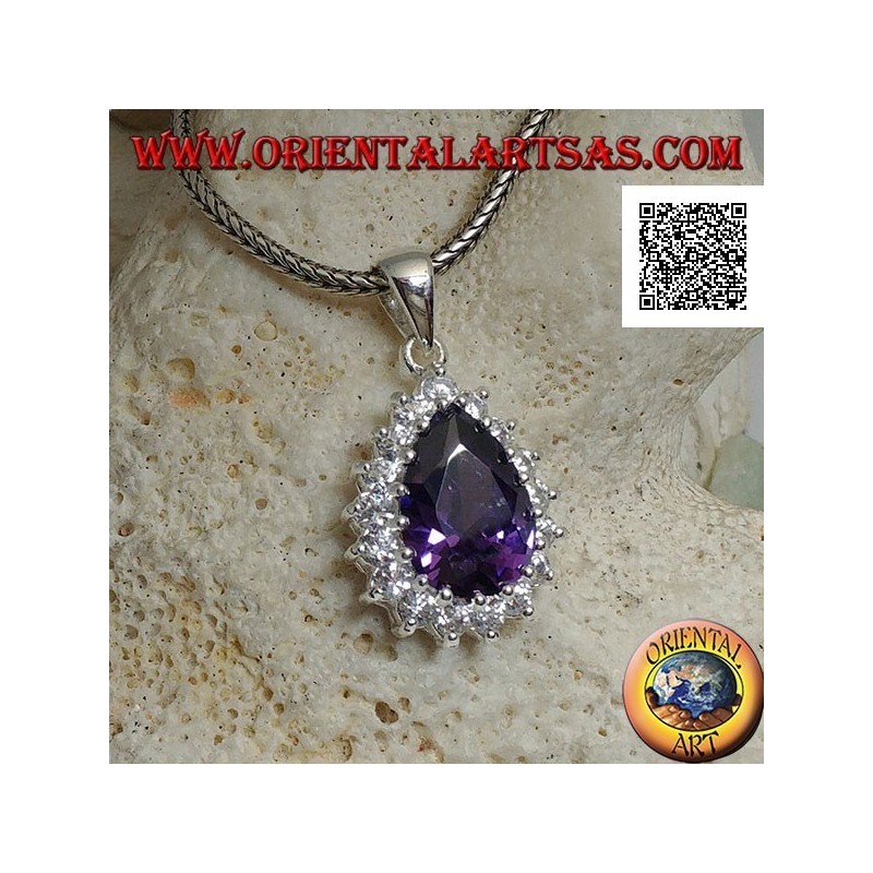 Silberanhänger mit tropfenförmigem amethystfarbenem Zirkon, umgeben von weißen Zirkonen