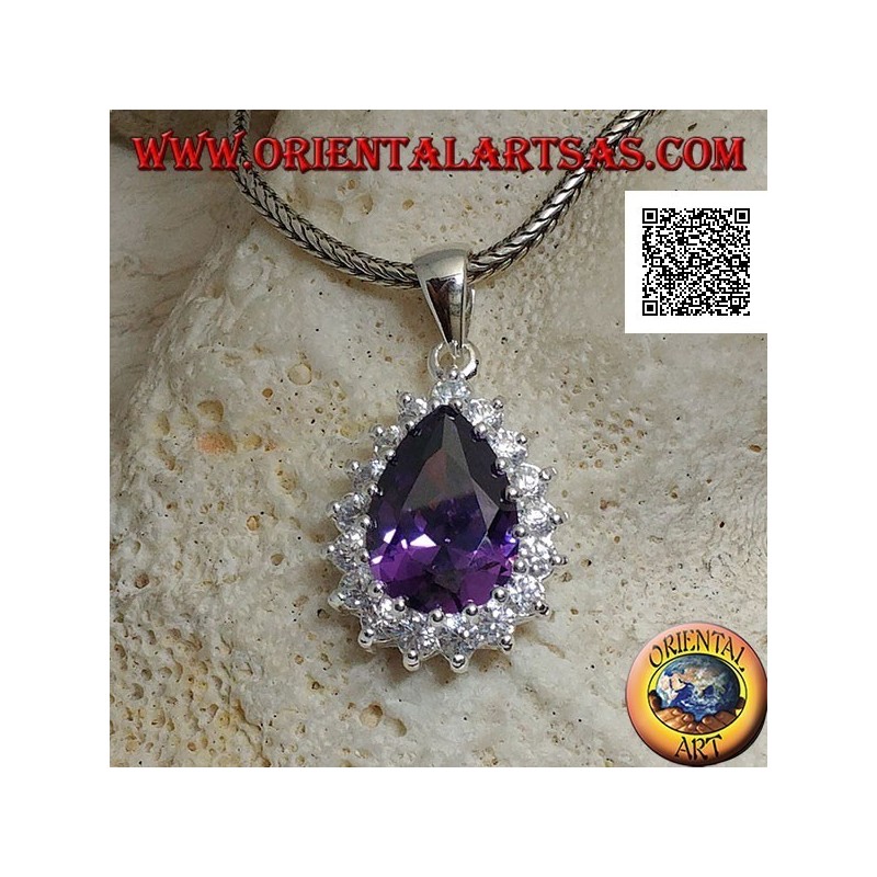 Ciondolo in argento con zircone color ametista a goccia incastonato contornato da zirconi bianchi