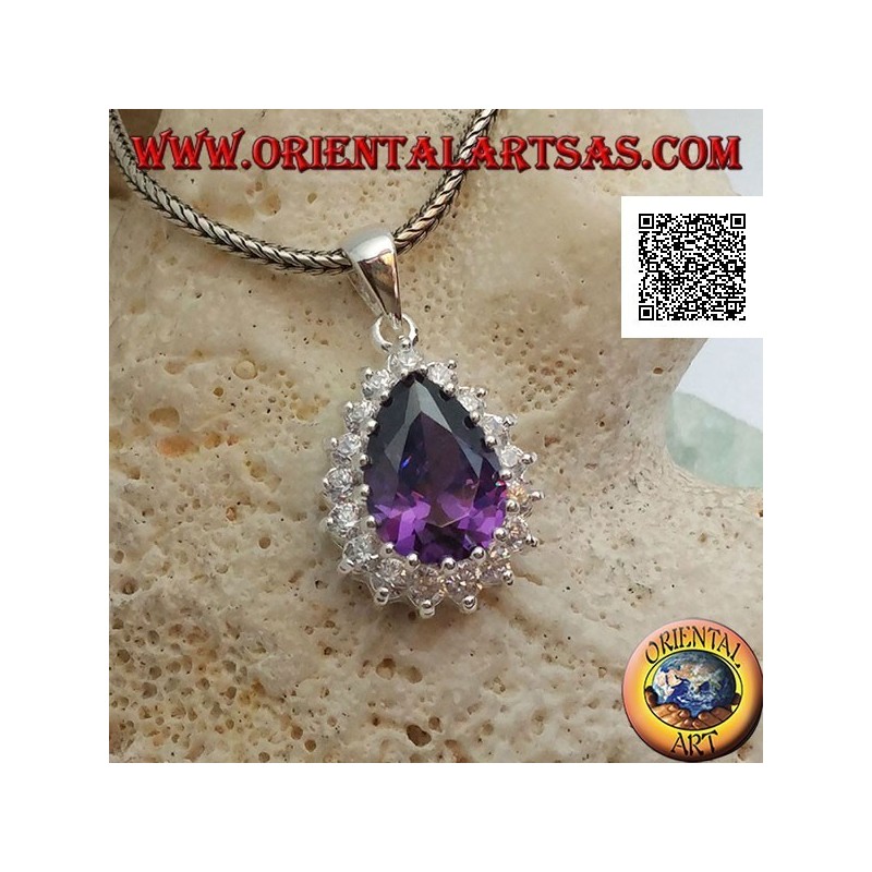 Ciondolo in argento con zircone color ametista a goccia incastonato contornato da zirconi bianchi