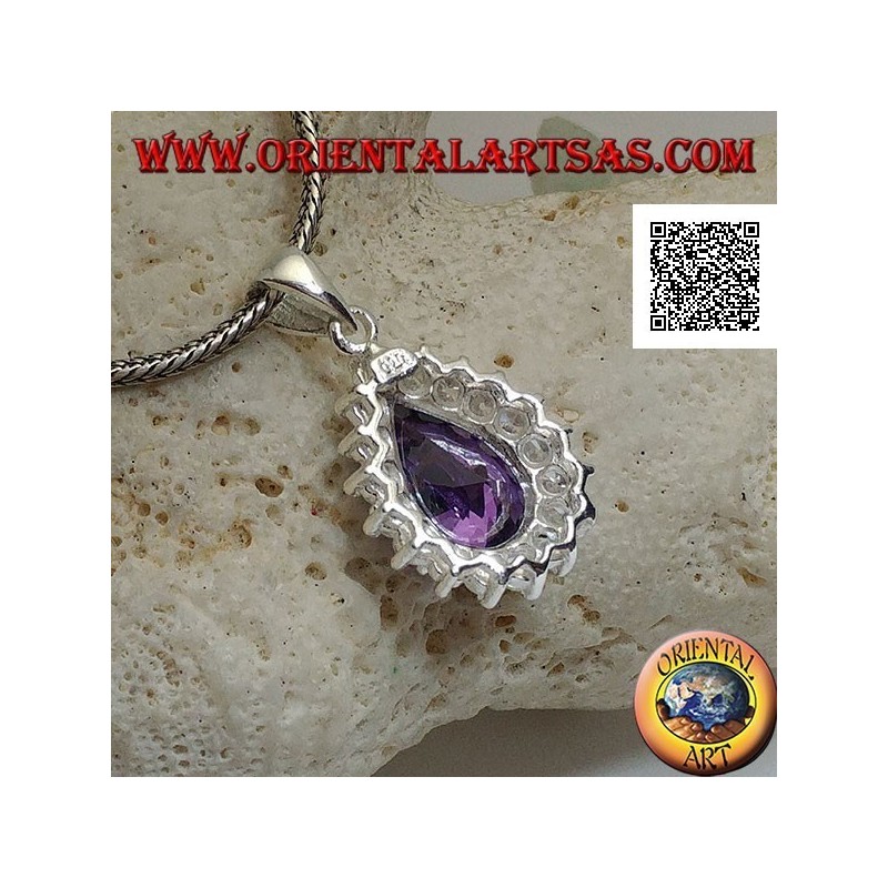 Ciondolo in argento con zircone color ametista a goccia incastonato contornato da zirconi bianchi