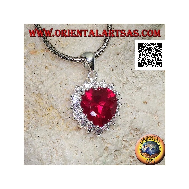 Pendentif en argent avec zircon rubis en forme de cœur entouré de zircons blancs