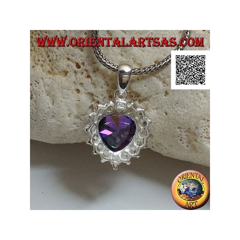 Silberanhänger mit amethystfarbenem Zirkon mit einem Herz, das von weißen Zirkonen umgeben ist