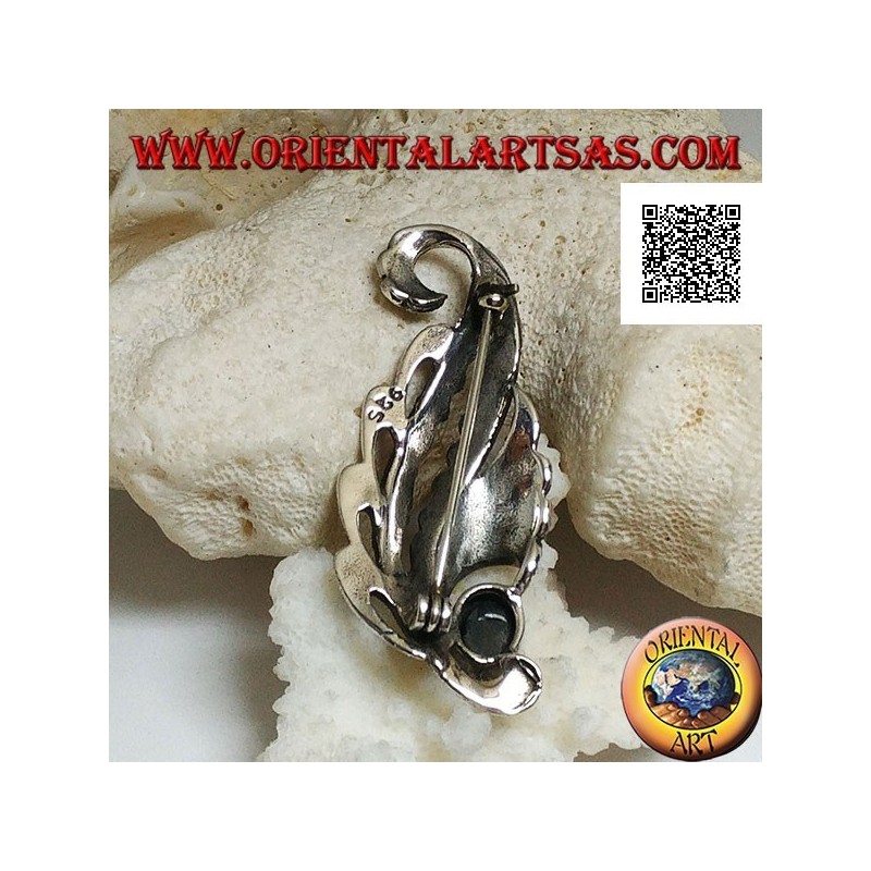 Broche de plata con forma de hoja tachonada de marcasita y ónice ovalado