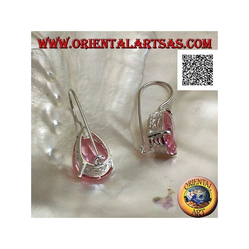 Boucles d'oreilles pendantes en argent avec zircon rose en forme de larme serties sur un cadre avec ouvertures latérales