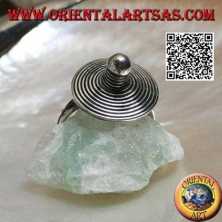 Silberring mit handgefertigtem spitzem Spiralhut