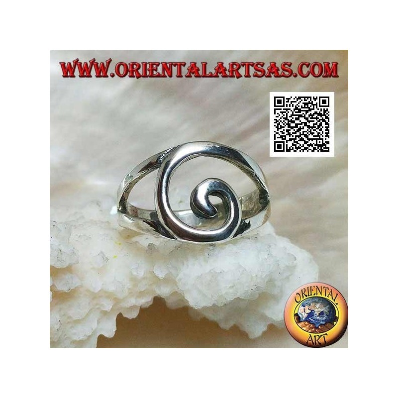 Anello in argento con filo a spirale centrale
