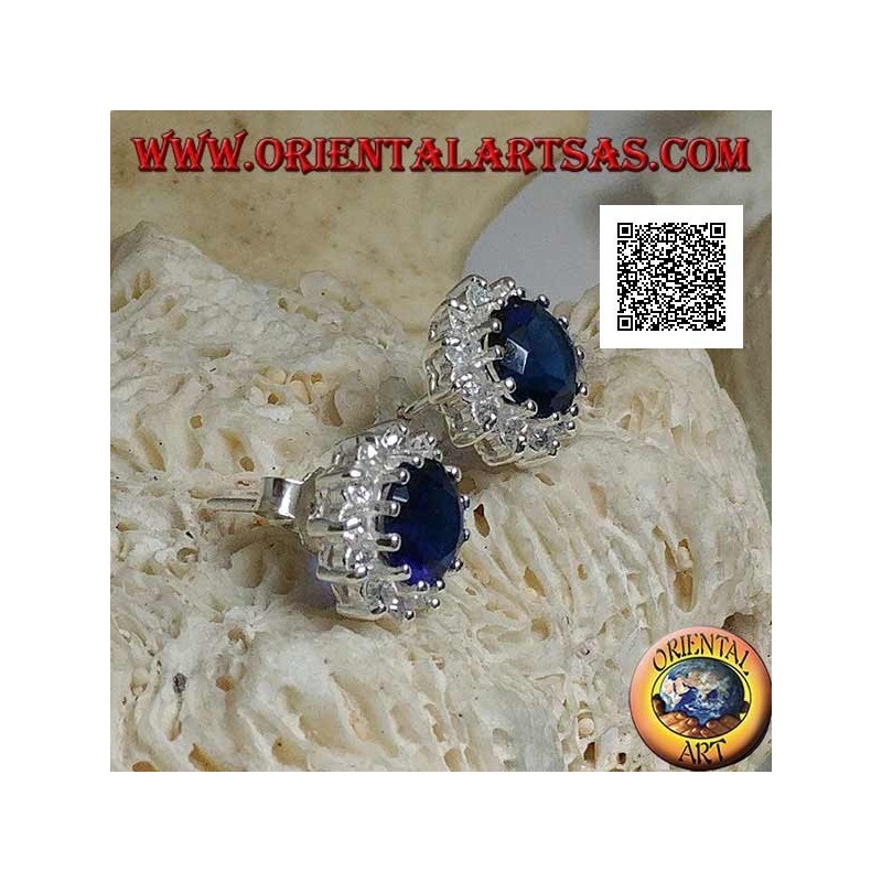 Boucles d'oreilles en argent avec zircon rond couleur saphir entouré de zircons blancs