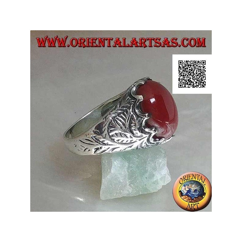 Silberring mit ovalem Cabochon-Karneol-Set und eingravierten Verzierungen an den Seiten